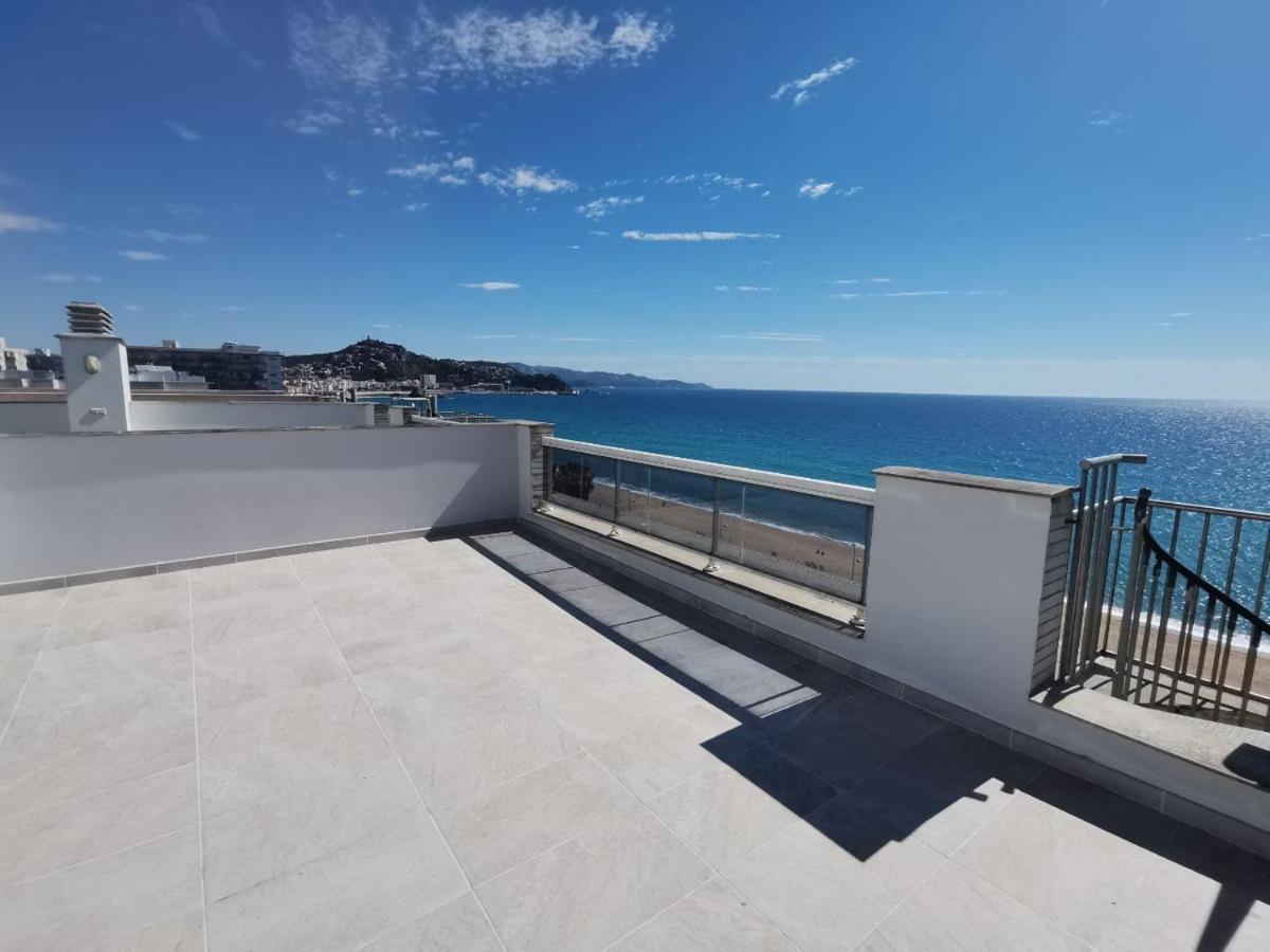 Seafront Apartment In Blanes Ngoại thất bức ảnh